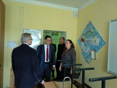 В средней школе поселка Солнечный Усть-Майского района не хватает учителей 