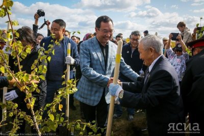 Первые саженцы Парка Победы. Накануне Дня города в Якутске приступили к созданию мемориала (ФОТО) / Дьулустаан Сергеев Якутск Якутск Республика Саха (Якутия)