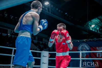 Василий Егоров выиграл первый бой на чемпионате мира по боксу