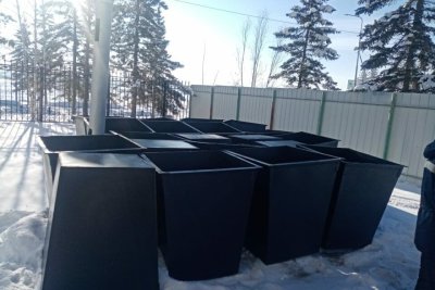 Новые мусорные контейнеры устанавливают в Якутске и Хангаласском улусе