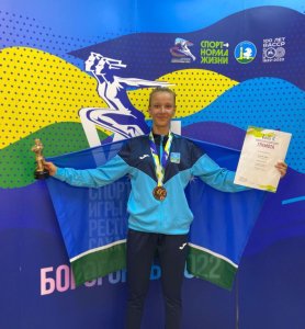 Юна Марова заняла третье место в прыжках в длину