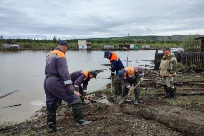 В населенных пунктах Верхоянского района наблюдается активный спад воды /   Верхоянский Верхоянский