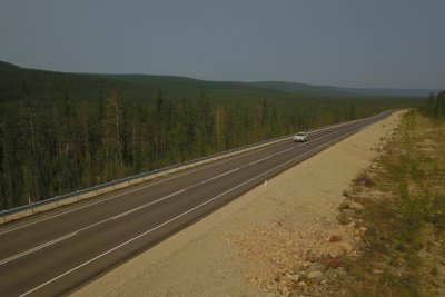 В Якутии на автодороге «Лена» положили асфальт