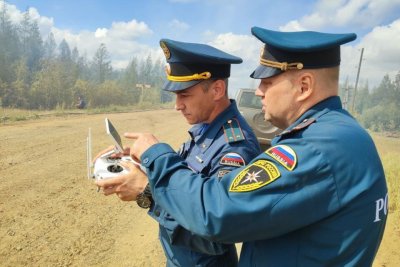 Авиация МЧС России продолжает тушить пожары в лесах Якутии
