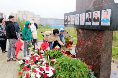 Утром 4 августа у памятника шахтерам состоялось возложение цветов