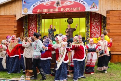 Фестиваль народной культуры «Ямщицкий перезвон» прошёл в Хангаласском районе