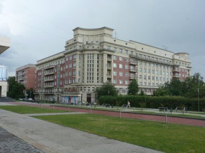 Здание 100-квартирного жилого дома /  / Новосибирская область