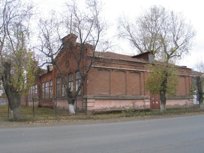 Здание трехкомплектного училища /  / Курганская область