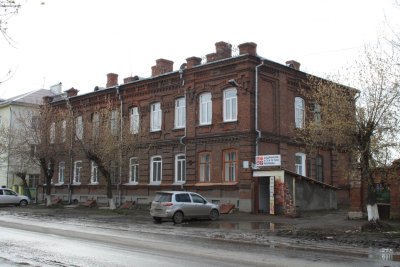 Здание административное и жилое ректификатного завода /  / Курганская область