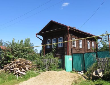 Дом кузнеца Ф.П.Помыткина, с колодцем, 2-этажный /  / Новосибирская область
