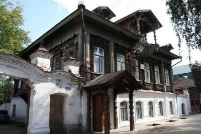 Дом, в котором размещался штаб I-го крестьянского полка "Красные Орлы" /  / Курганская область