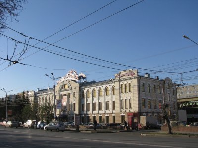 Здание бывшего механико-технологического училища /  / Омская область