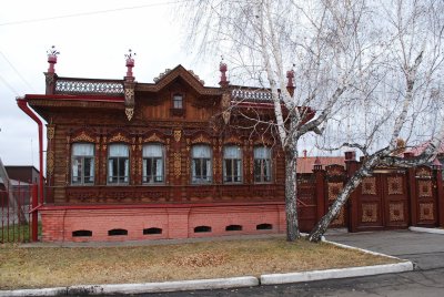 Деревянный дом в пос. Большеречье /  / Омская область