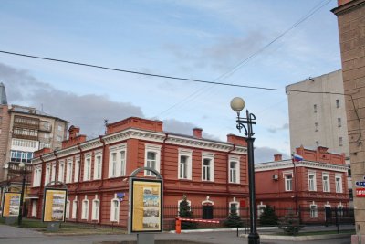 Здание бывшей конторы акционерного общества с/х машин /  / Омская область