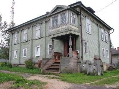 Жилой дом, 2-х этажный, деревянный /  / Вологодская область