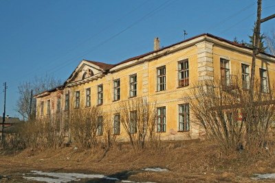 Здание путевого дворца с флигелями /  / Тверская область