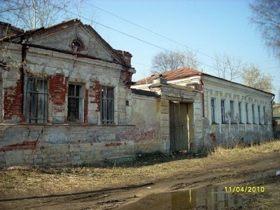 Главный дом со сводчатым белокаменным подвалом /  / Тверская область