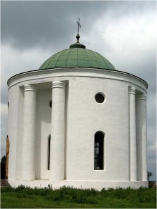 Ахтырская церковь с живописью в интерьере /  / Брянская область