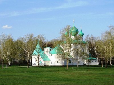 Церковь Сергия Радонежского, построенная в 1915 г. по проекту А.В.Щусева /  / Тульская область