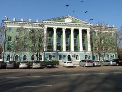 Здание строительного треста /  / Хабаровский край