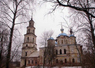 Троицкая церковь с иконостасом /  / Тверская область