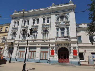 Здание, где находился штаб 28-й Армии Сталинградского военного округа, 1942 – 1943 гг. /  / Астраханская область
