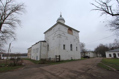 Церковь Сретения с трапезной /  / Новгородская область