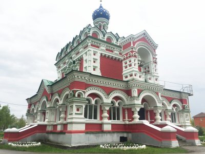 Фамильная церковь фон Дервиза с парком /  / Рязанская область