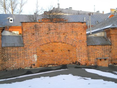 Ворота над западным крылом экипажного склада /  / Нижегородская область