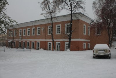 Административные здания, выходящие на площадь /  / Челябинская область