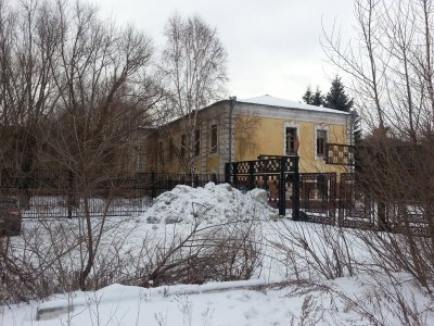 Двухэтажное здание бывшего штаба /  / Челябинская область