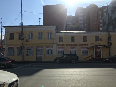 Городской особняк с торговыми лавками /  / Саратовская область