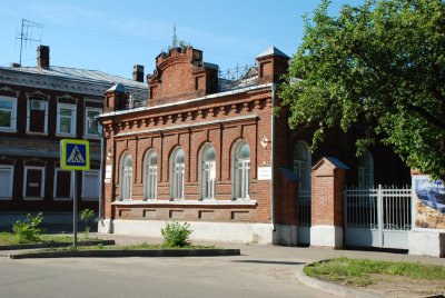 Дом, в котором проходили заседания одного из первых в России Советов рабочих депутатов в 1905 г. /  / Ивановская область