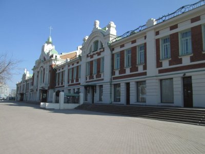 Здание городского торгового корпуса, где 14 декабря 1917 г. была провозглашена Советская власть /  / Новосибирская область