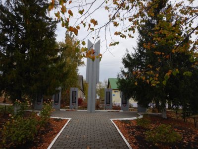 Братская могила 128 советских воинов, погибших в боях с фашистскими захватчиками /  / Белгородская область