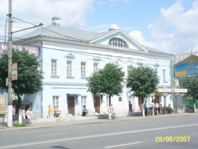 Дом, в котором в 1827 г. родился и жил до 1912 г. изобретатель хроматической гармонии Белобородов Николай Иванович /  / Тульская область