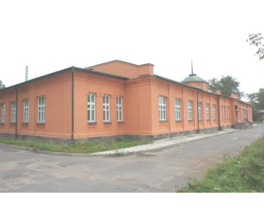 Здание, где в конце XIX века находилась одна из первых в России больниц для рабочих железнодорожников /  / Тверская область