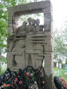 Братская могила крестьян, расстрелянных колчаковцами в 1919 г. /  / Омская область