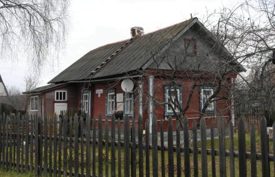 Дом (деревянный), в котором в детские и юношеские годы жил генерал-лейтенант Ф.М. Харитонов /  / Ярославская область