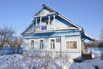 Дом, в котором 4 - 5 августа 1943 г. останавливался Сталин Иосиф Виссарионович при поездке на фронт /  / Тверская область