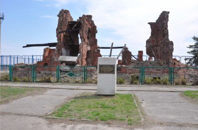 Руины дома директора завода «Баррикады», в котором находился командный пункт 138-й Краснознаменной стрелковой дивизии /  / Волгоградская область