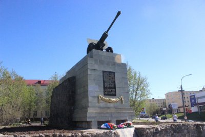 Памятник 6-й Героической комсомольской батарее /  / Мурманская область