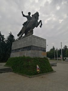 Памятник воинам 115 Кабардино-Балкарской кавалерийской дивизии, погибшим в годы Великой Отечественной войны /  / Кабардино-Балкарская республика