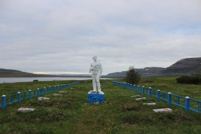 Памятник морским пехотинцам на воинском захоронении /  / Мурманская область