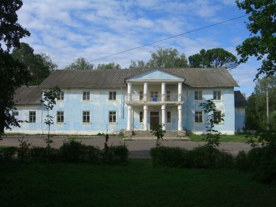 Училище, построенное в 1907 г. на средства композитора и музыканта Андреева В.В. /  / Тверская область