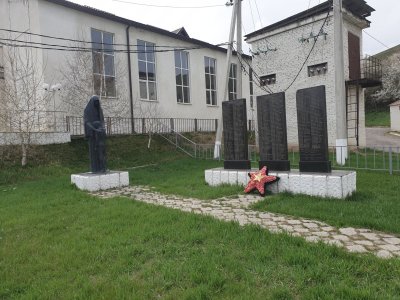 Памятник односельчанам, погибшим в годы ВОВ 1941-1945 гг. /  / Кабардино-Балкарская республика