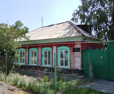 Дом, где  в 1902-1919 гг. жил классик татарской литературы Мирхайдар Файзи /  / Оренбургская область