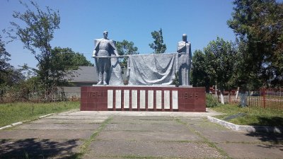 Братская могила и памятник /  / Кабардино-Балкарская республика