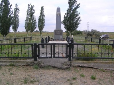 Братская могила воинов 64-й армии, погибших в период Сталинградской битвы /  / Волгоградская область
