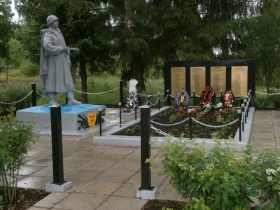 Братская могила партизан и воинов Советской Армии, погибших в 1944 г. /  / Псковская область